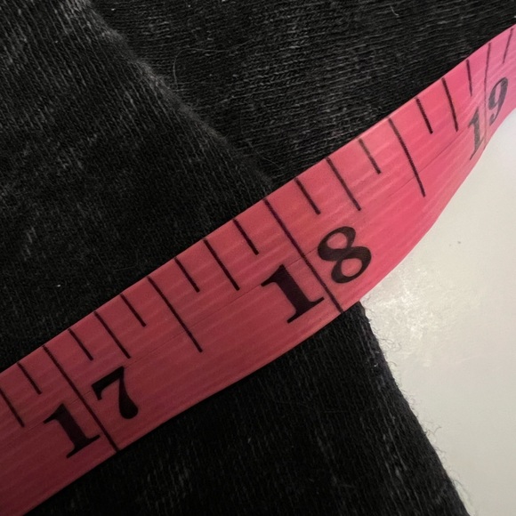 Fifth Sun Starry Night long sleeve T-shirt women’s Size M cutoff shirt - Picture 10 of 10